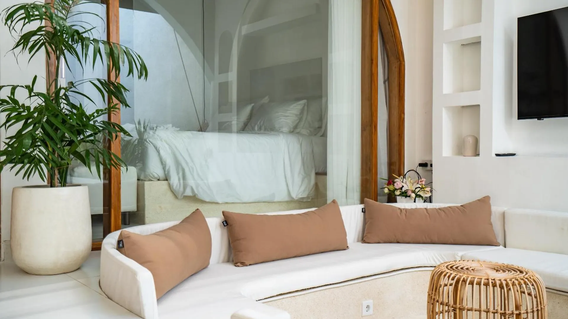 La Feliz Villa Seminyak  塞米亚克
