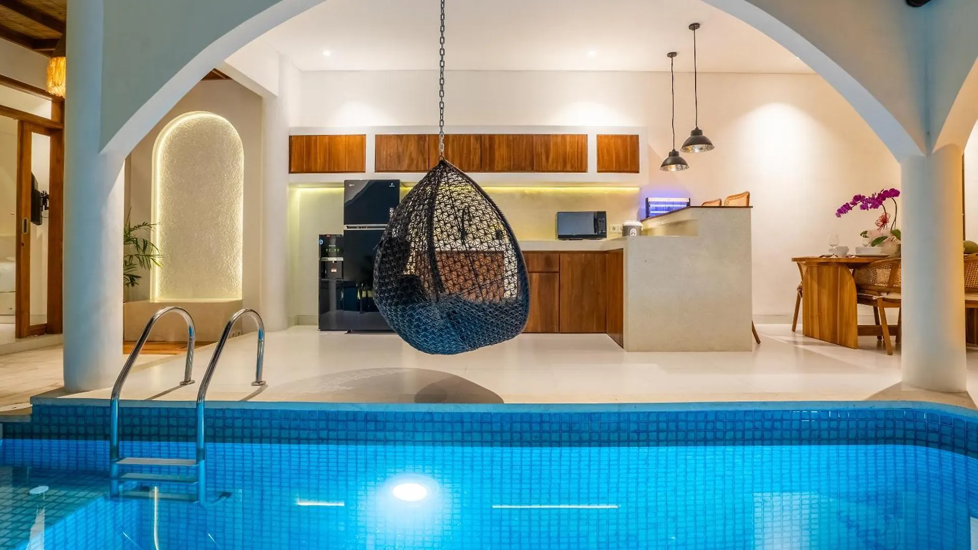 La Feliz Villa Seminyak