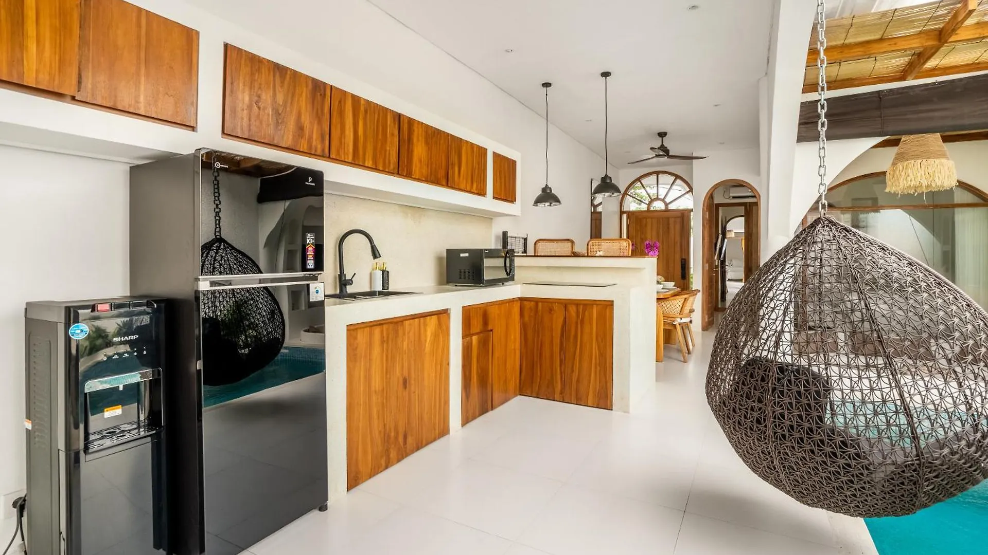 La Feliz Villa Seminyak  塞米亚克